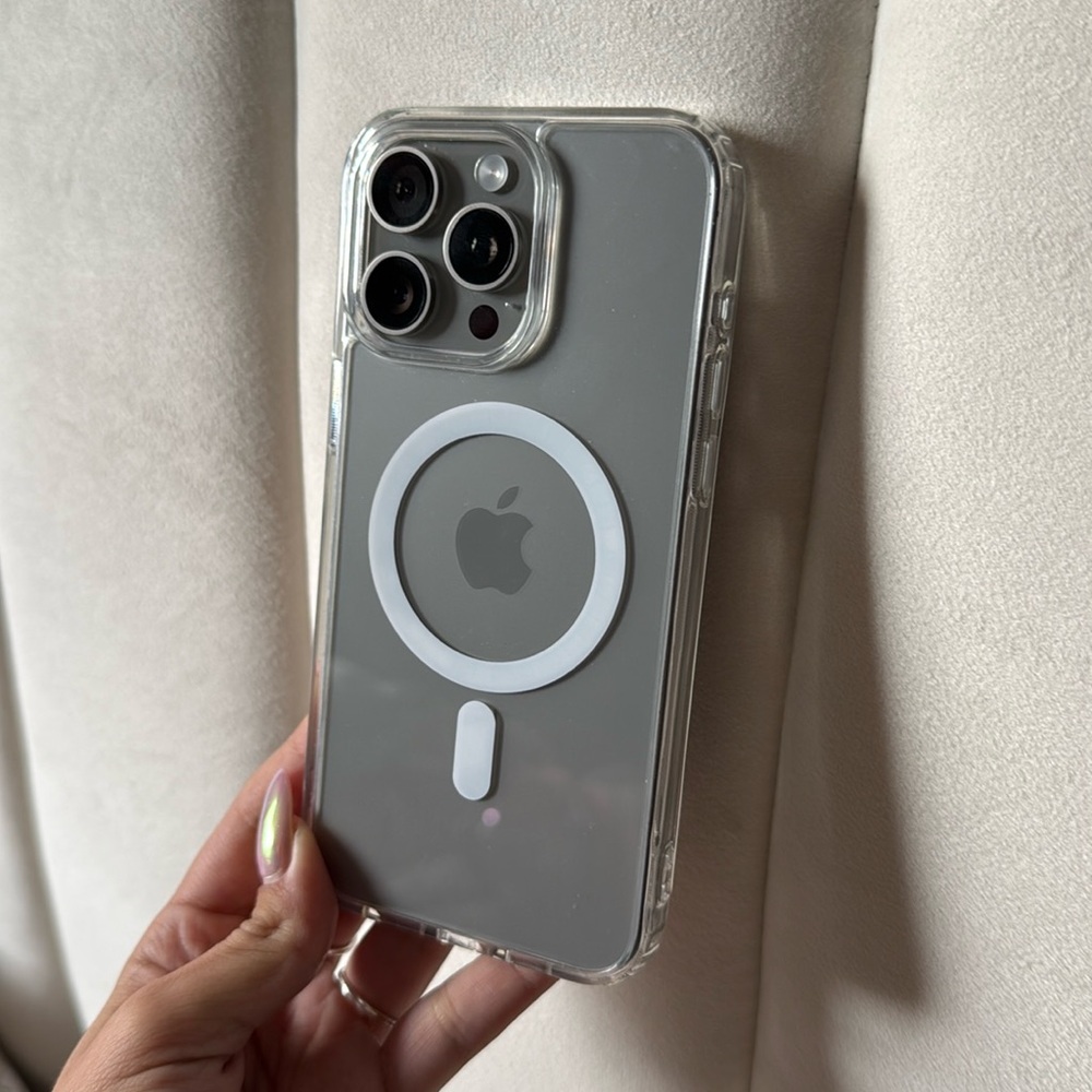 Clear MagSafe iPhone 15 Pro Max Case